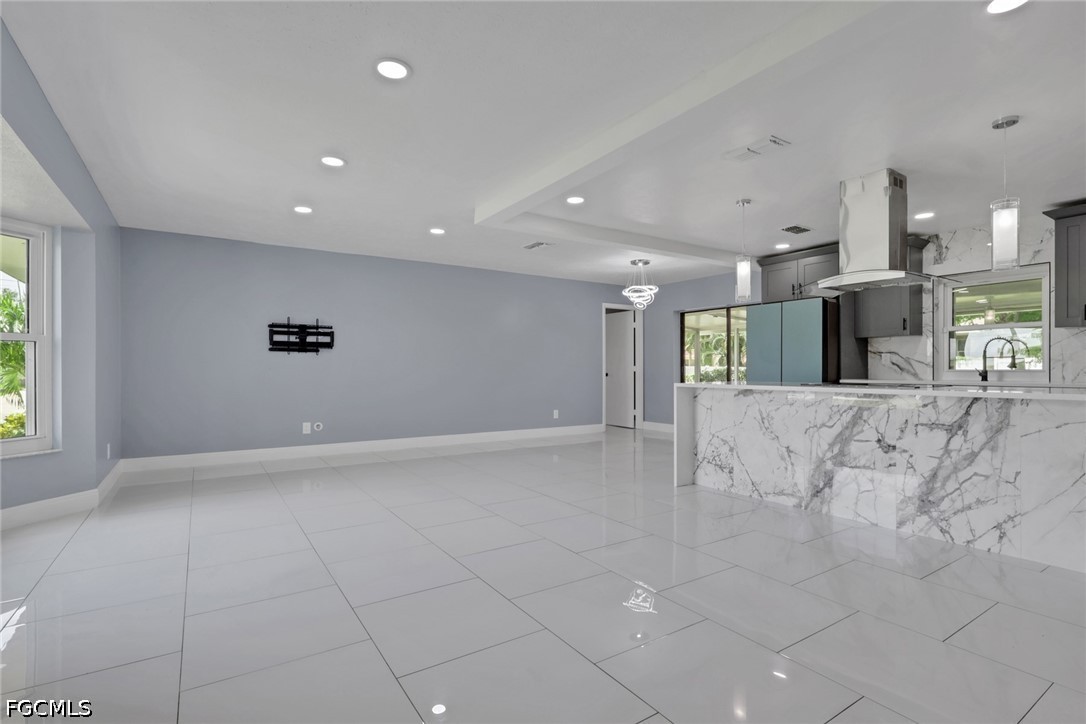 3 Bed SingleFamilyResidence for Sale in Cape Coral, photo 11