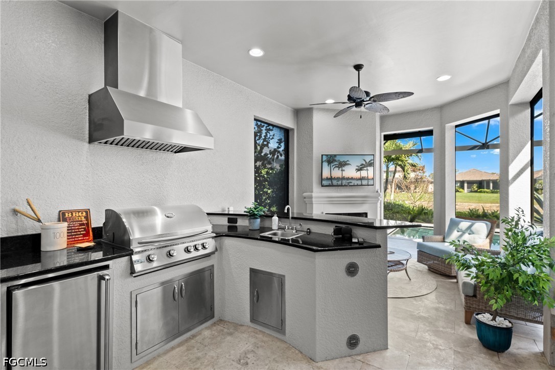 3 Bed Pool Home for Sale in Esplanade, photo 11