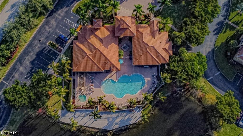 2 Bed Condominium for Sale in Fort Myers, FL — photo 11