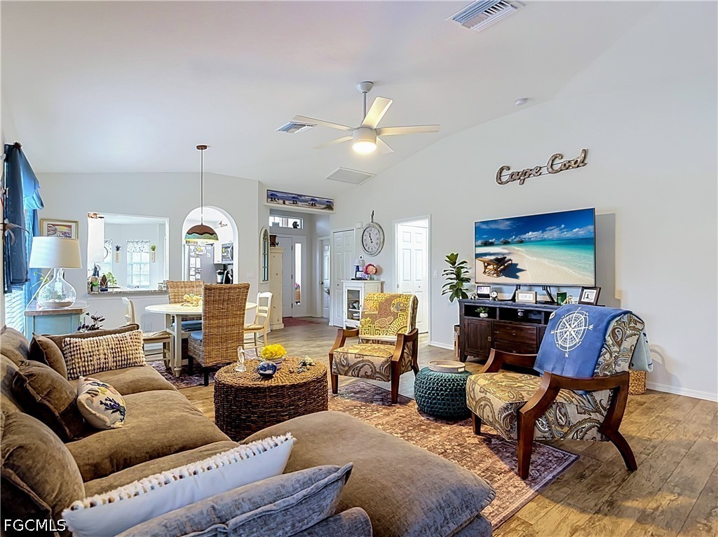 2 Bed SingleFamilyResidence for Sale in North Fort Myers, FL — photo 11