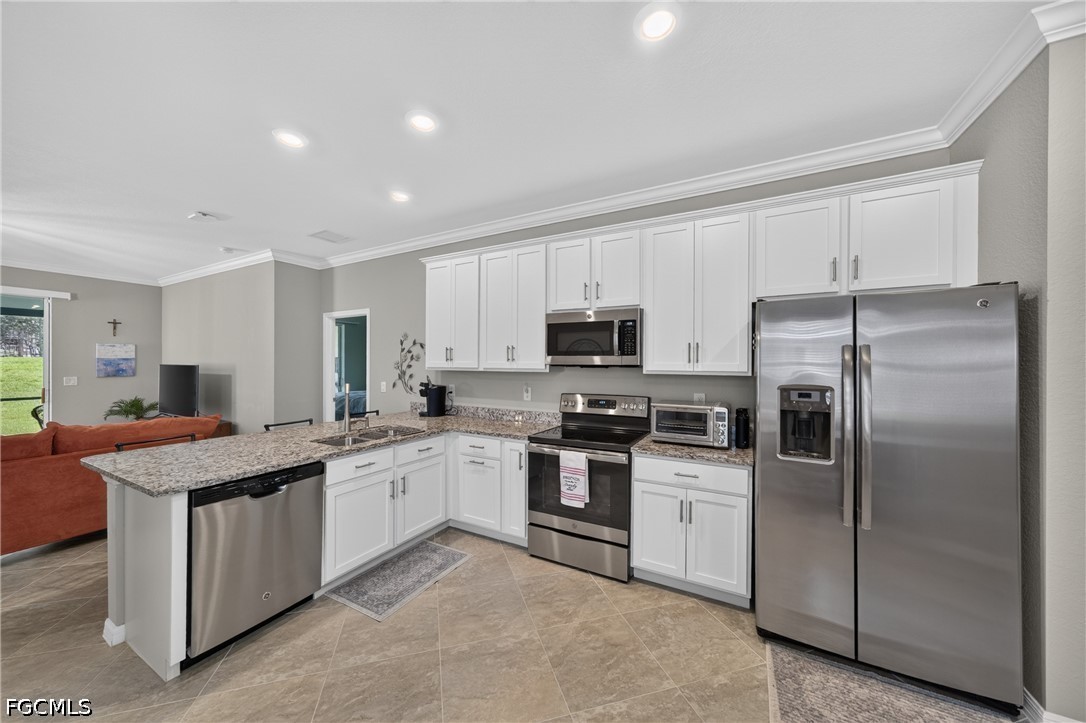 3 Bed SingleFamilyResidence for Sale in Castalina, FL — photo 11