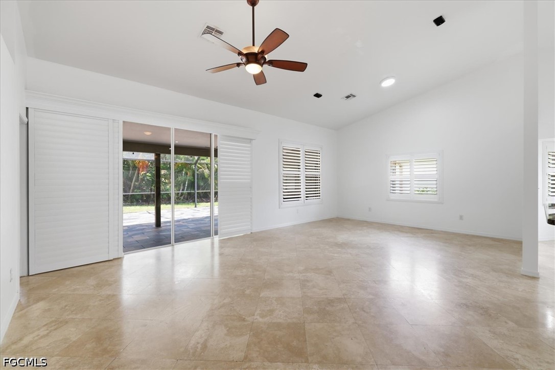 3 Bed SingleFamilyResidence for Sale in Fort Myers, FL — photo 11