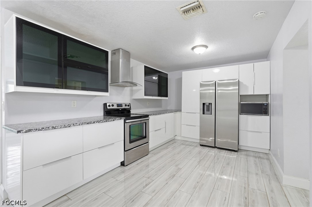 3 Bed SingleFamilyResidence for Sale in Cape Coral, FL — photo 11