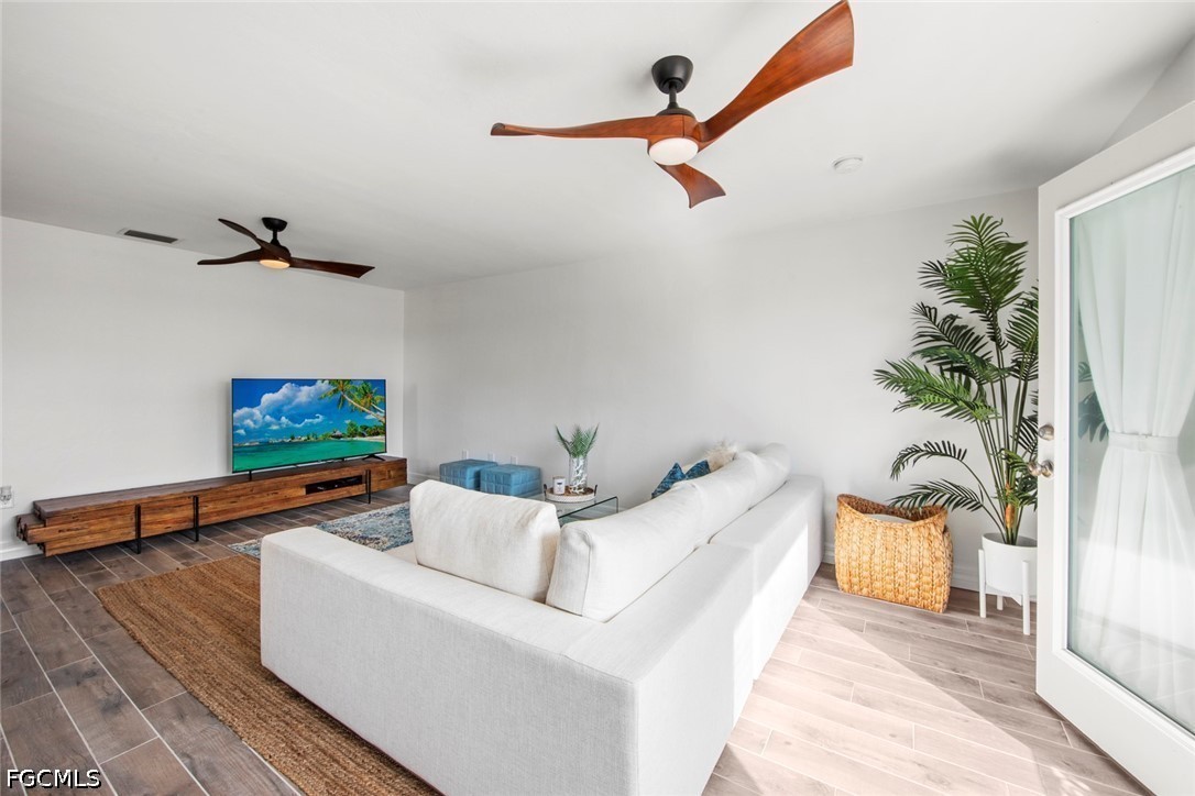 1 Bed Townhouse for Sale in Fort Myers, FL, $240,000 — photo 11