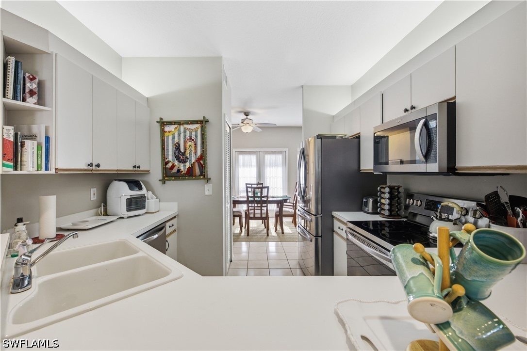 3 Bed Condominium for Sale in Naples, FL, $8,000 — photo 11