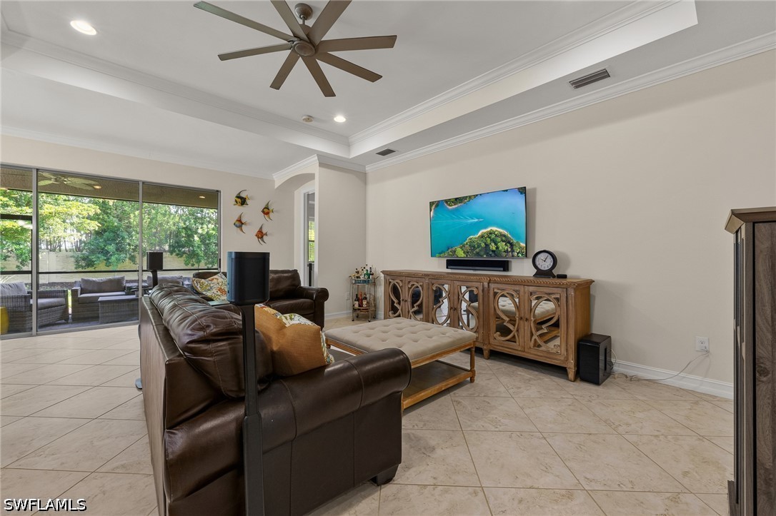 3 Bed SingleFamilyResidence for Sale in Naples, FL, $650,000 — photo 11
