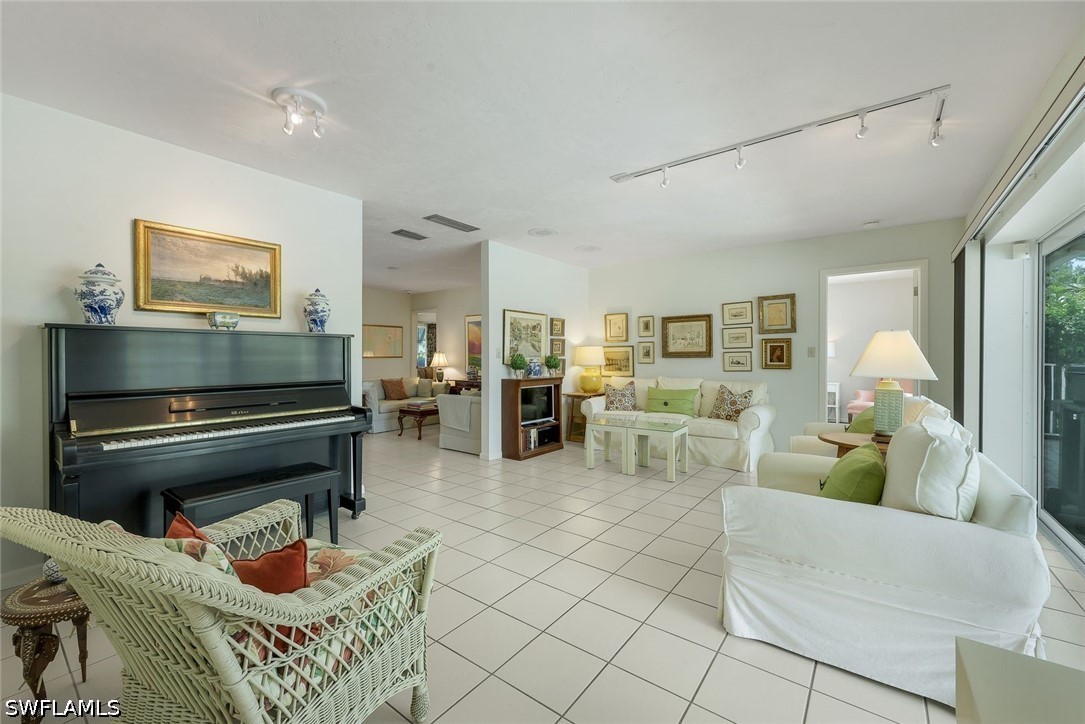 4 Bed Pool Home for Sale in Naples, FL, $799,000 — photo 11
