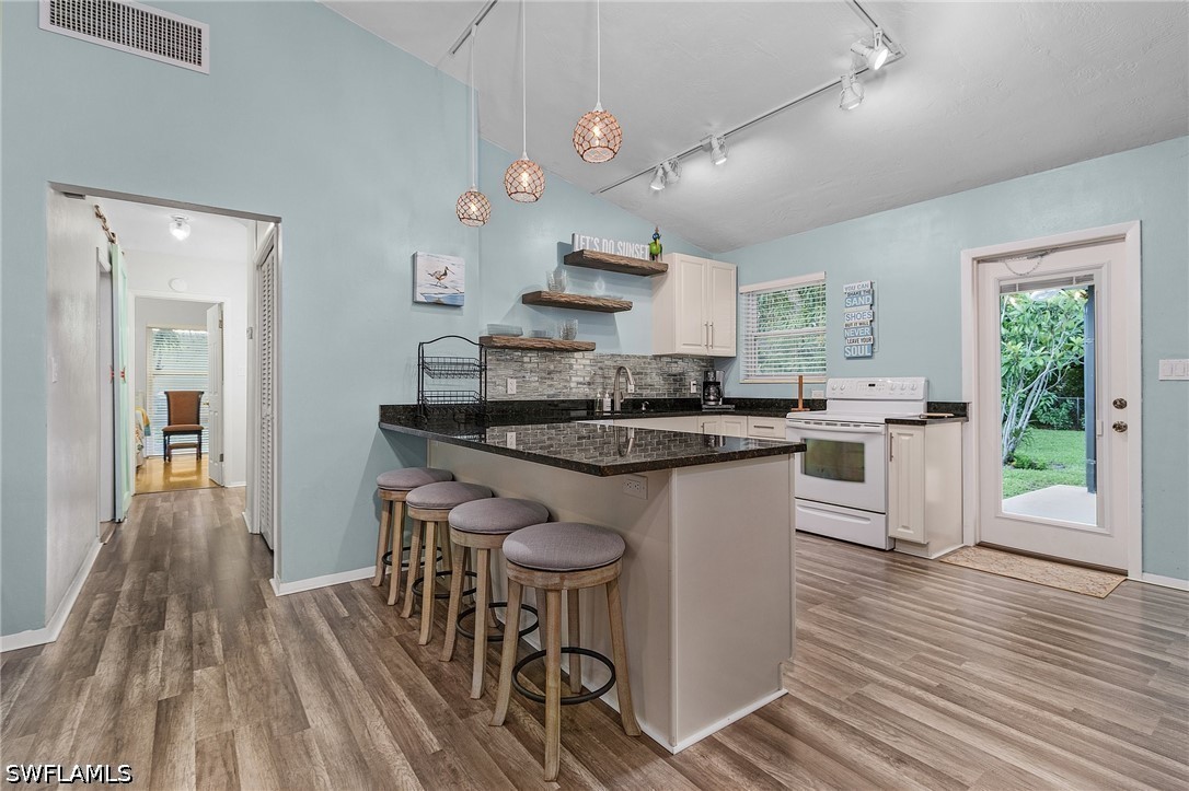 4 Bed SingleFamilyResidence for Sale in Naples, FL, $7,000 — photo 11