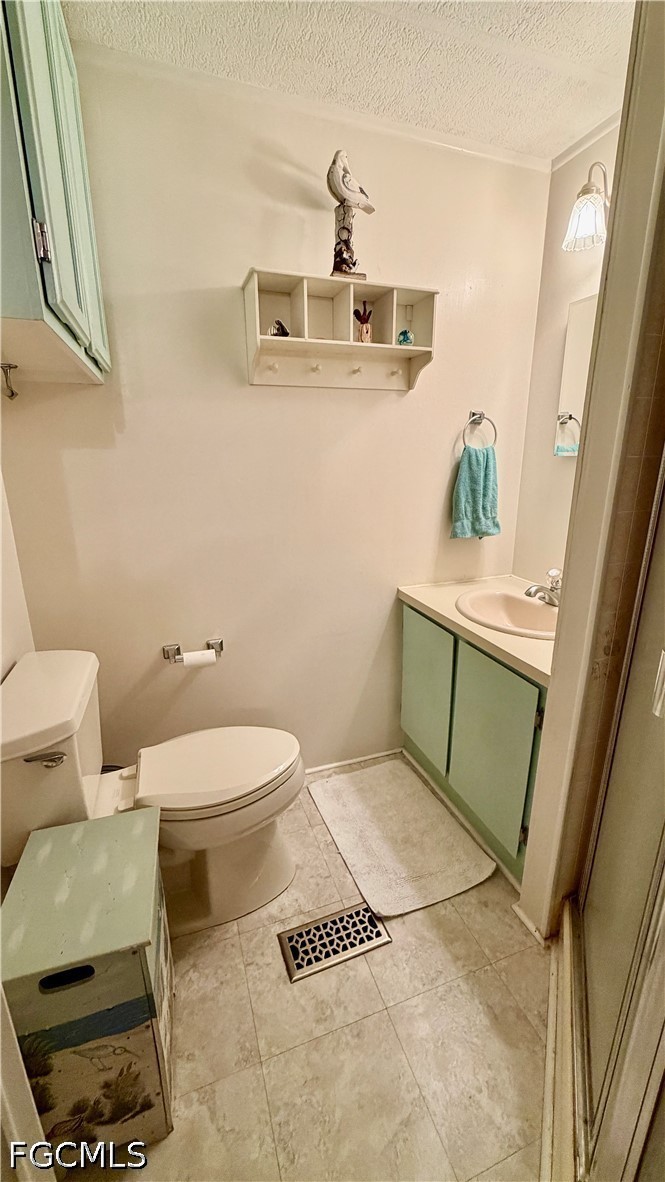 2 Bed ManufacturedHome for Sale in Carriage Village, FL — photo 11