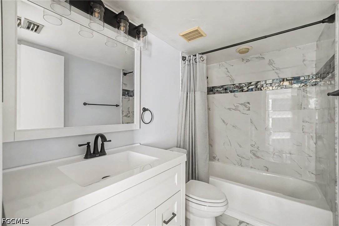 3 Bed Condominium for Sale in Fort Myers, FL, $235,000 — photo 11