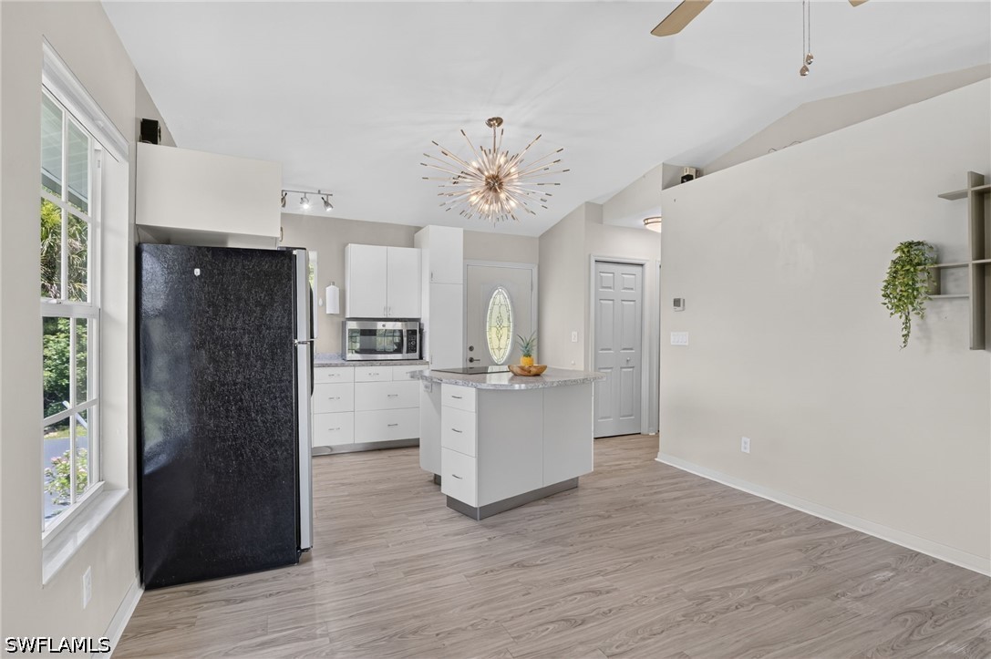 1 Bed SingleFamilyResidence for Sale in Naples, FL, $1,700 — photo 11