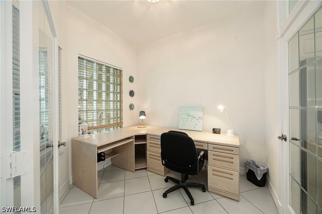2 Bed Condominium for Sale in Bayfront, FL, $9,000 — photo 11