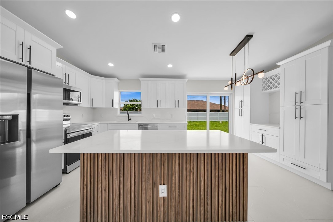 3 Bed SingleFamilyResidence for Sale in Cape Coral, FL — photo 11