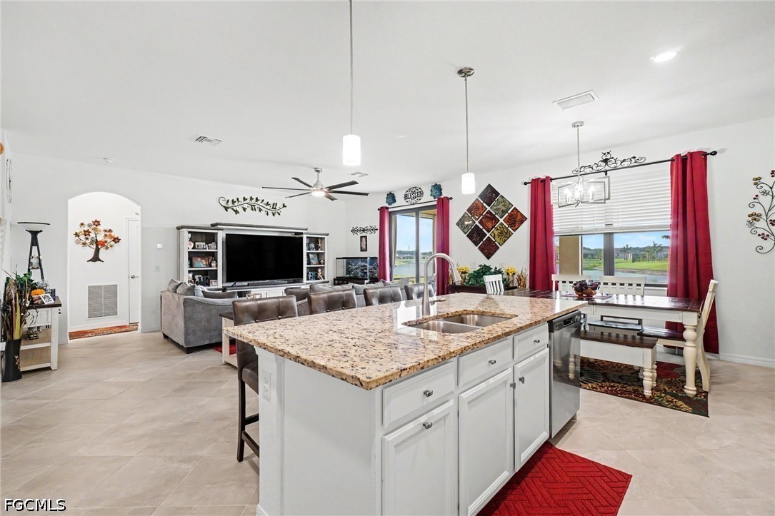 4 Bed SingleFamilyResidence for Sale in Portico, FL — photo 11