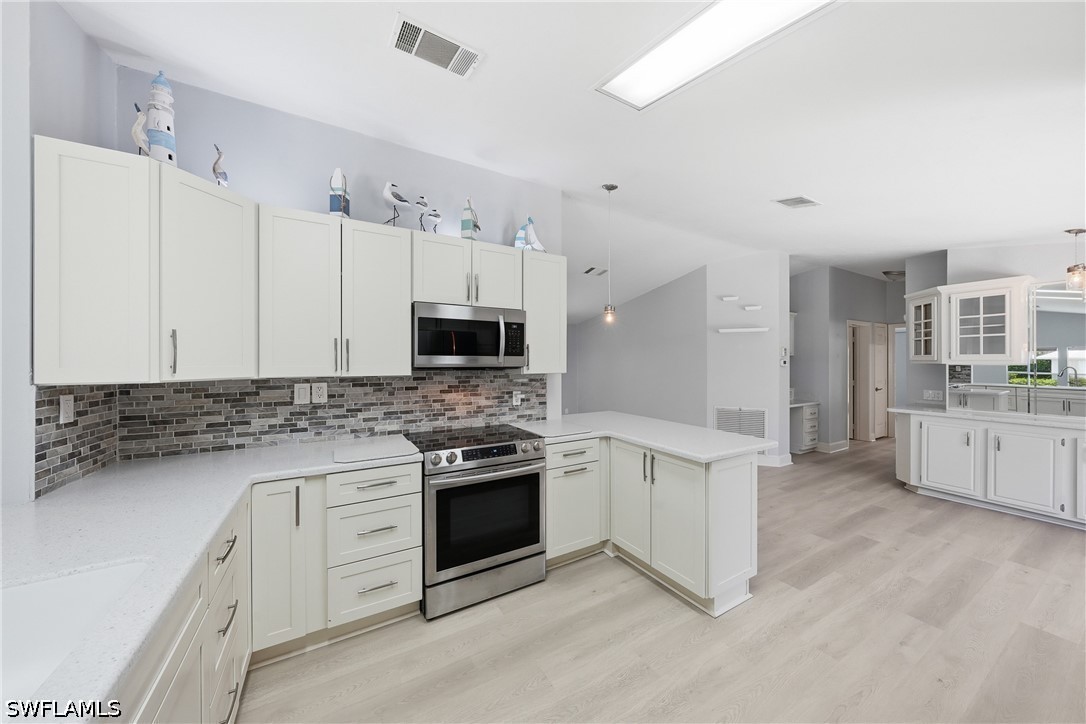 2 Bed ManufacturedHome for Sale in Carousel Cove, FL — photo 11
