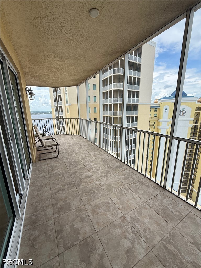 2 Bed Waterfront Home for Sale in Riviera, FL, $2,450 — photo 11