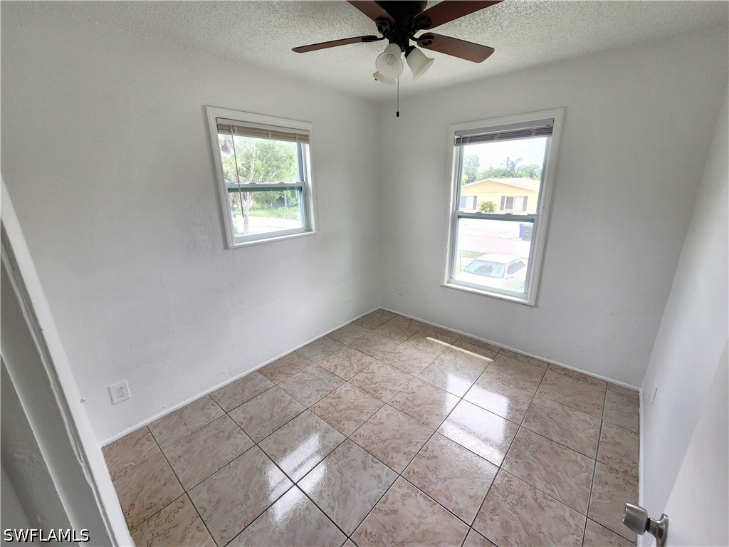 4 Bed Duplex for Sale in Country Manor Amended, FL, $499,000 — photo 11
