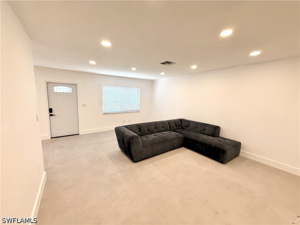 3 Bed SingleFamilyResidence for Sale in Naples, FL, $3,700 — photo 11