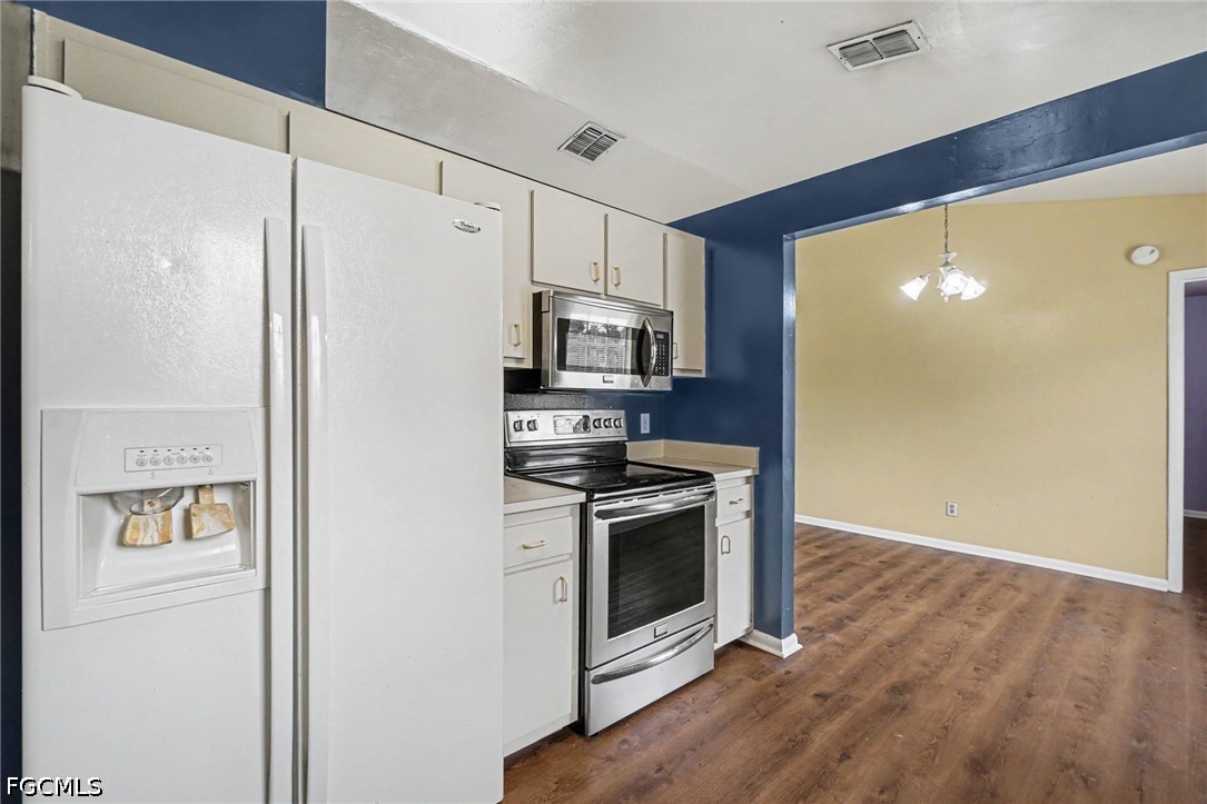 3 Bed SingleFamilyResidence for Sale in Lehigh Acres, FL — photo 11