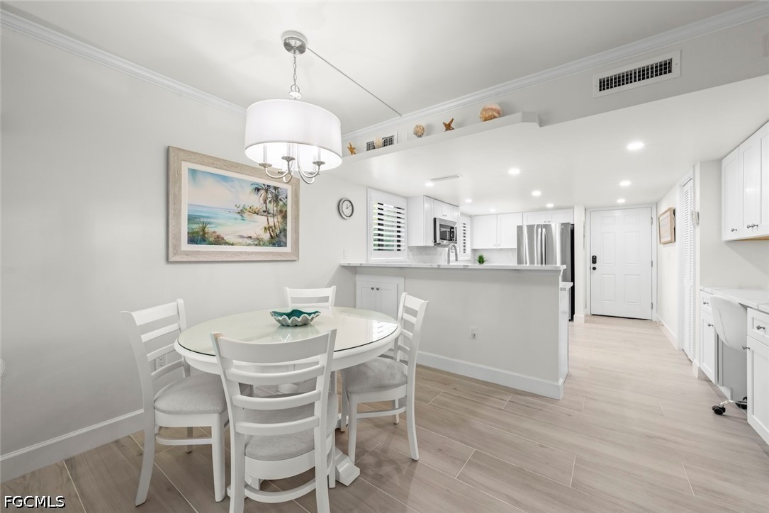2 Bed Pool Home for Sale in Sanibel, FL, $779,000 — photo 11