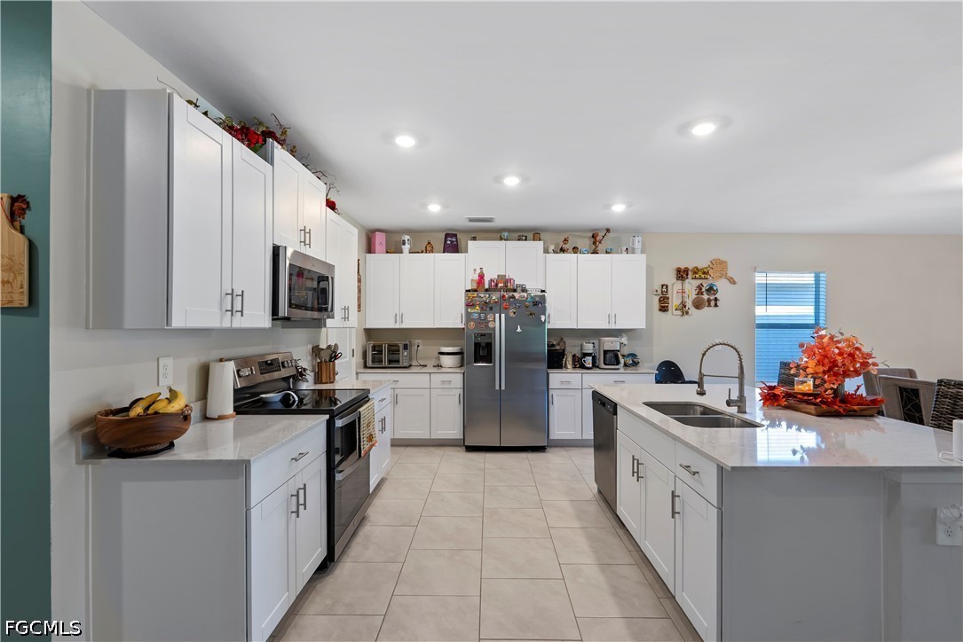 5 Bed SingleFamilyResidence for Sale in Savanna Lakes, FL — photo 11