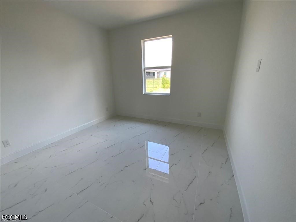 3 Bed Waterfront Home for Sale in Fort Myers, FL, $316,495 — photo 11