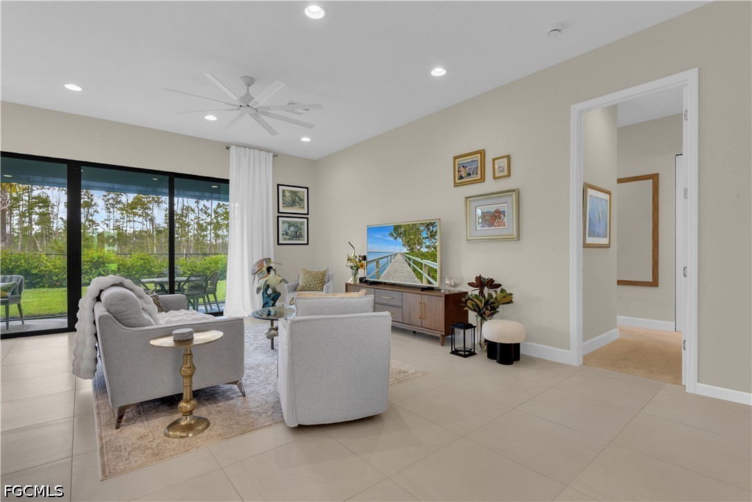 3 Bed SingleFamilyResidence for Sale in Estero, photo 11