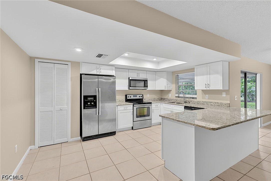 3 Bed SingleFamilyResidence for Sale in San Carlos Park, FL — photo 11