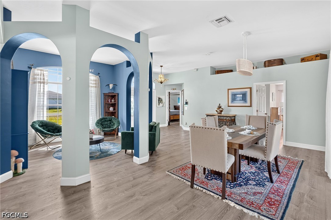 4 Bed SingleFamilyResidence for Sale in Mirror Lakes, FL — photo 11