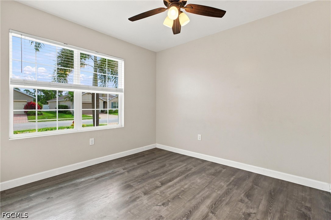 4 Bed SingleFamilyResidence for Sale in Entrada, FL — photo 11