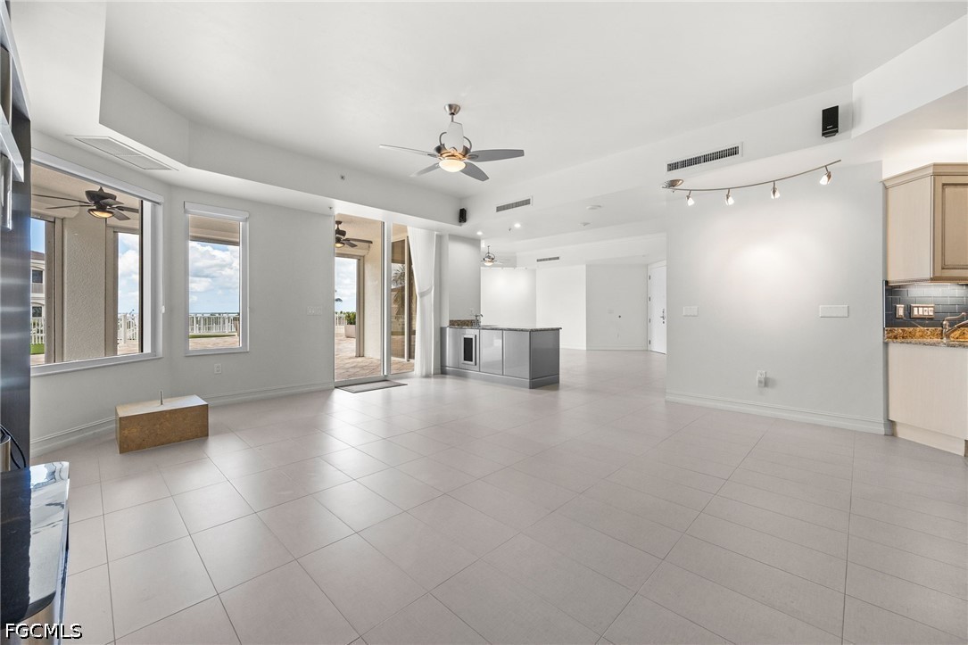 4 Bed Waterfront Home for Sale in Fort Myers, photo 11