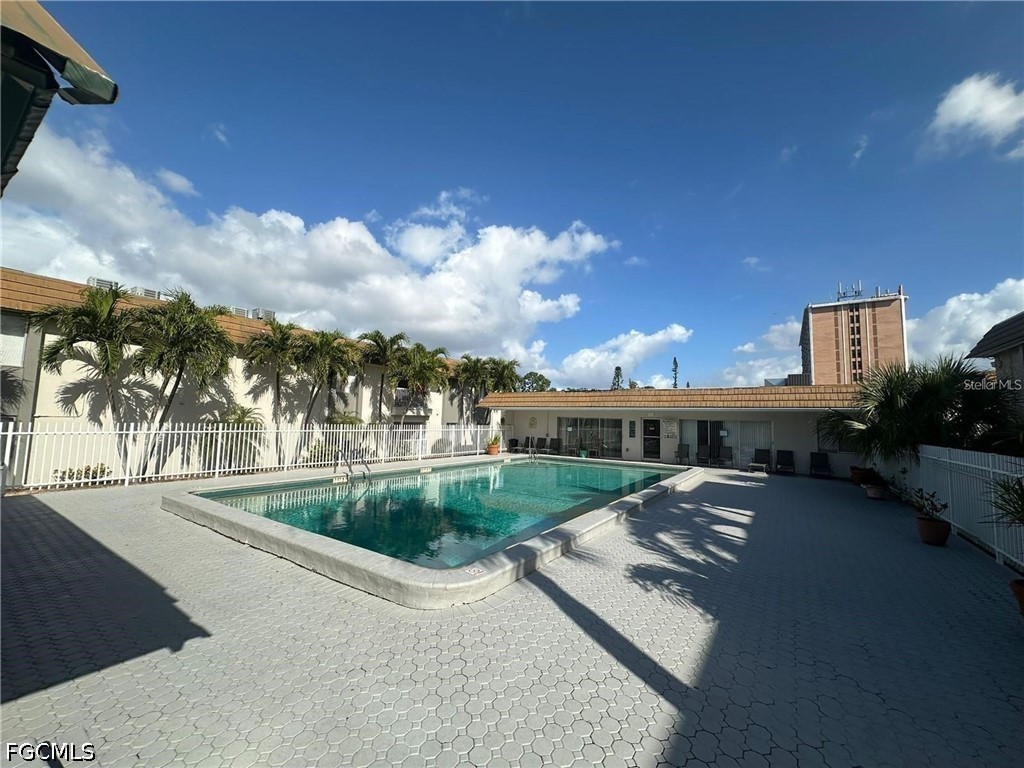 2 Bed Condominium for Sale in Fort Myers, FL, $130,000 — photo 11