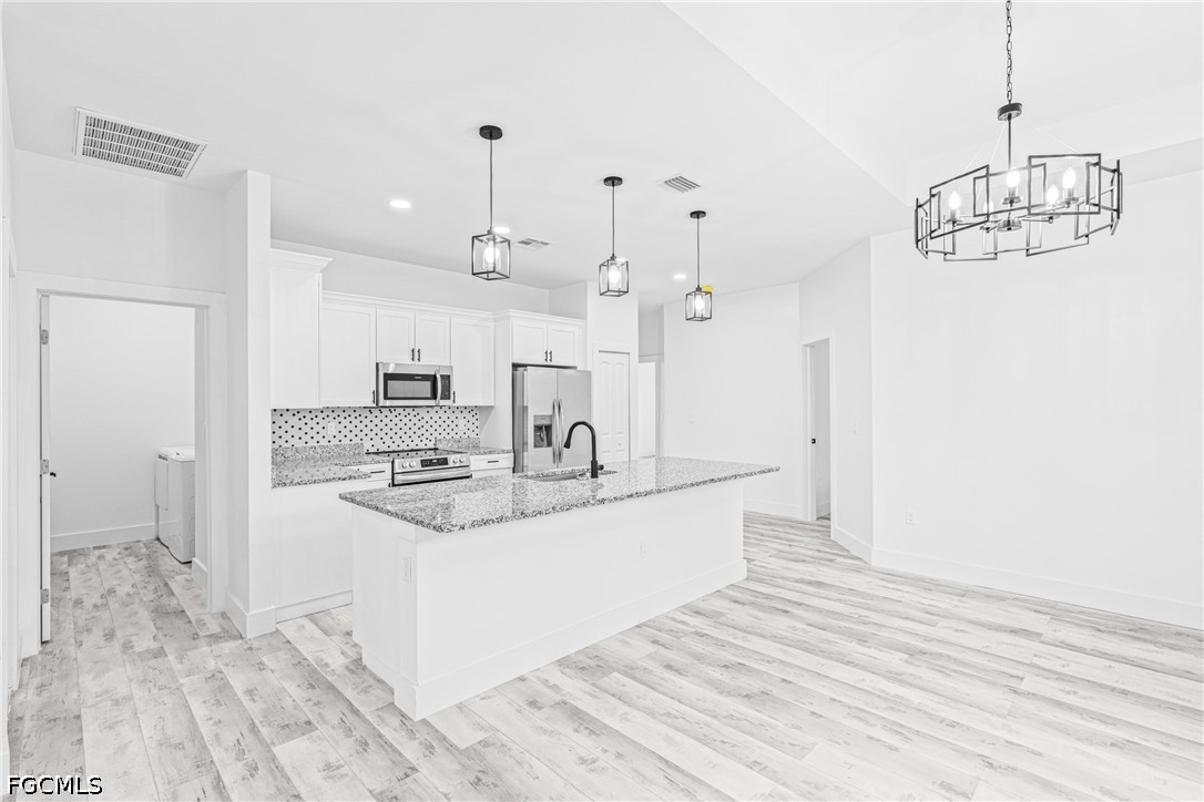 3 Bed SingleFamilyResidence for Sale in Fort Myers, FL — photo 11
