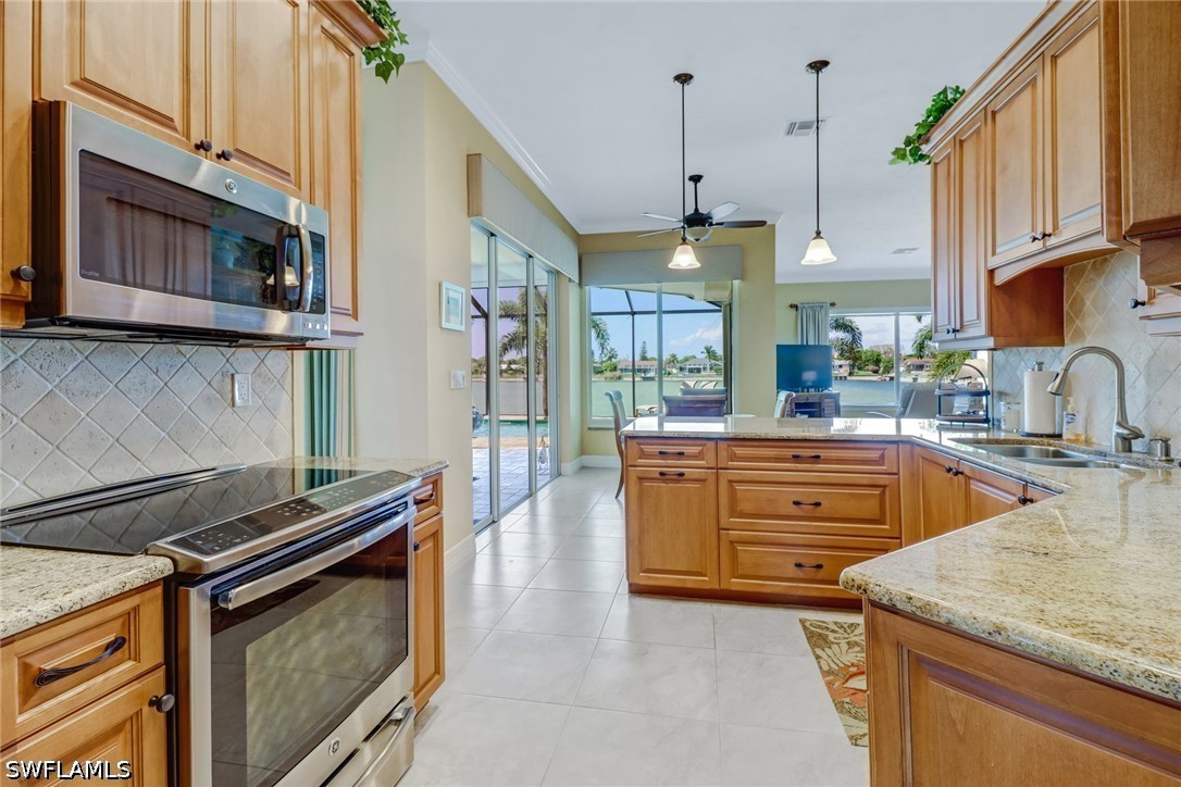 3 Bed Pool Home for Sale in Shamrock Lakes, FL, $5,000 — photo 11