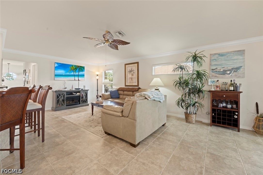 3 Bed Pool Home for Sale in Kings Green, photo 11