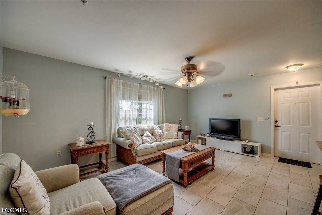 2 Bed Condominium for Sale in Coral Cove, photo 11