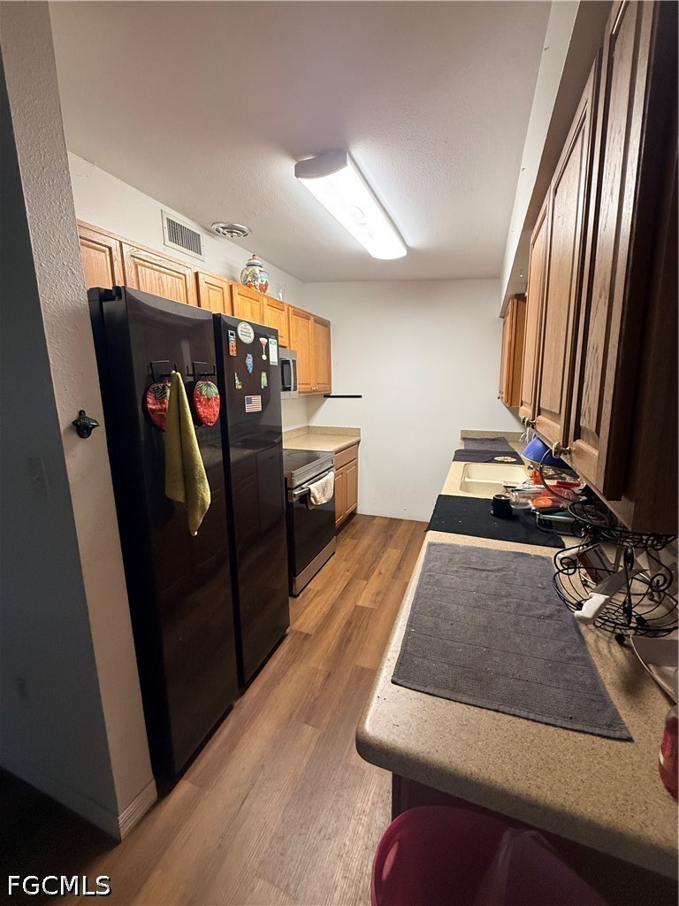 3 Bed SingleFamilyResidence for Sale in North Fort Myers, photo 11