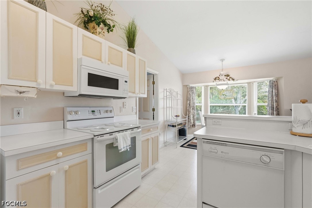 3 Bed SingleFamilyResidence for Sale in Lehigh Acres, photo 11