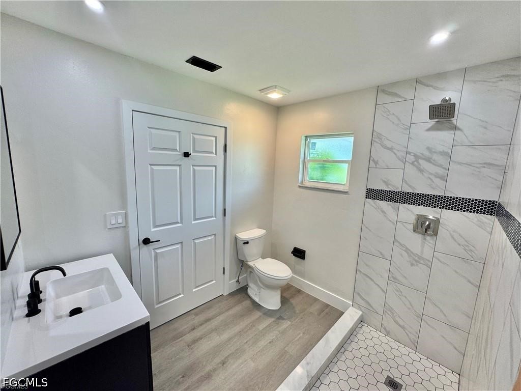 4 Bed Waterfront Home for Sale in Cape Coral, FL, $2,200 — photo 11