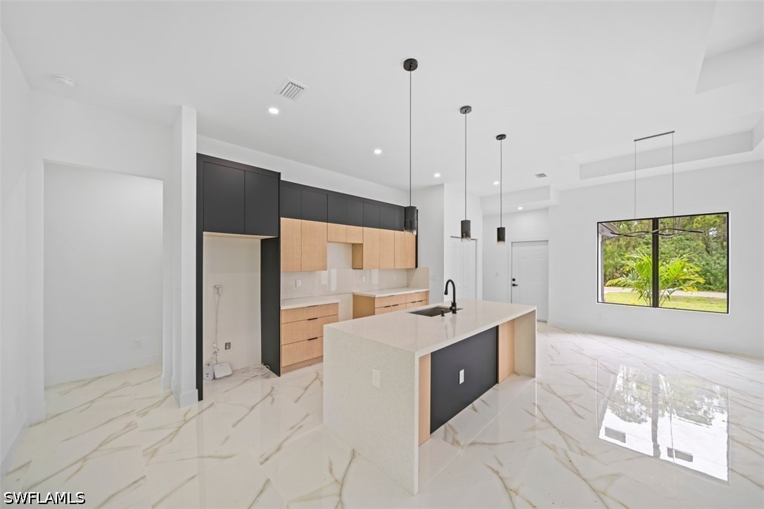4 Bed SingleFamilyResidence for Sale in 900 Building, FL — photo 11
