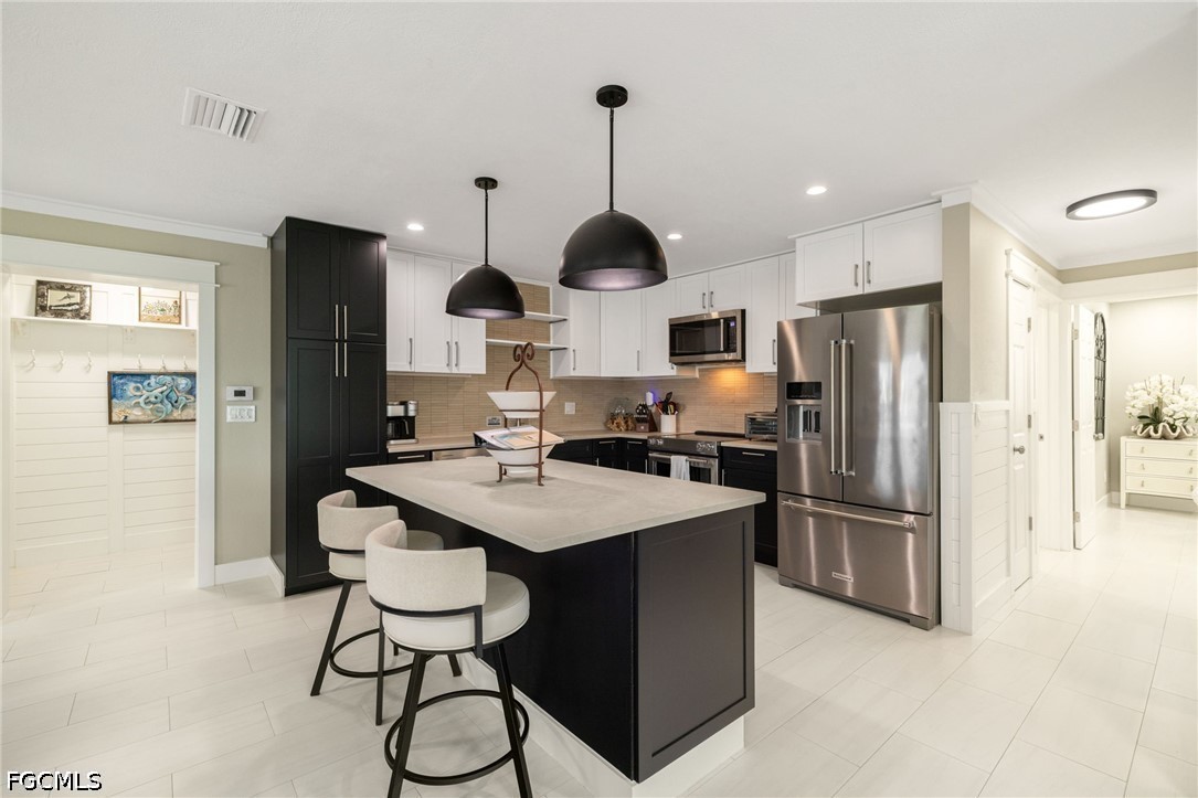 2 Bed Pool Home for Sale in Island Harbors, photo 11