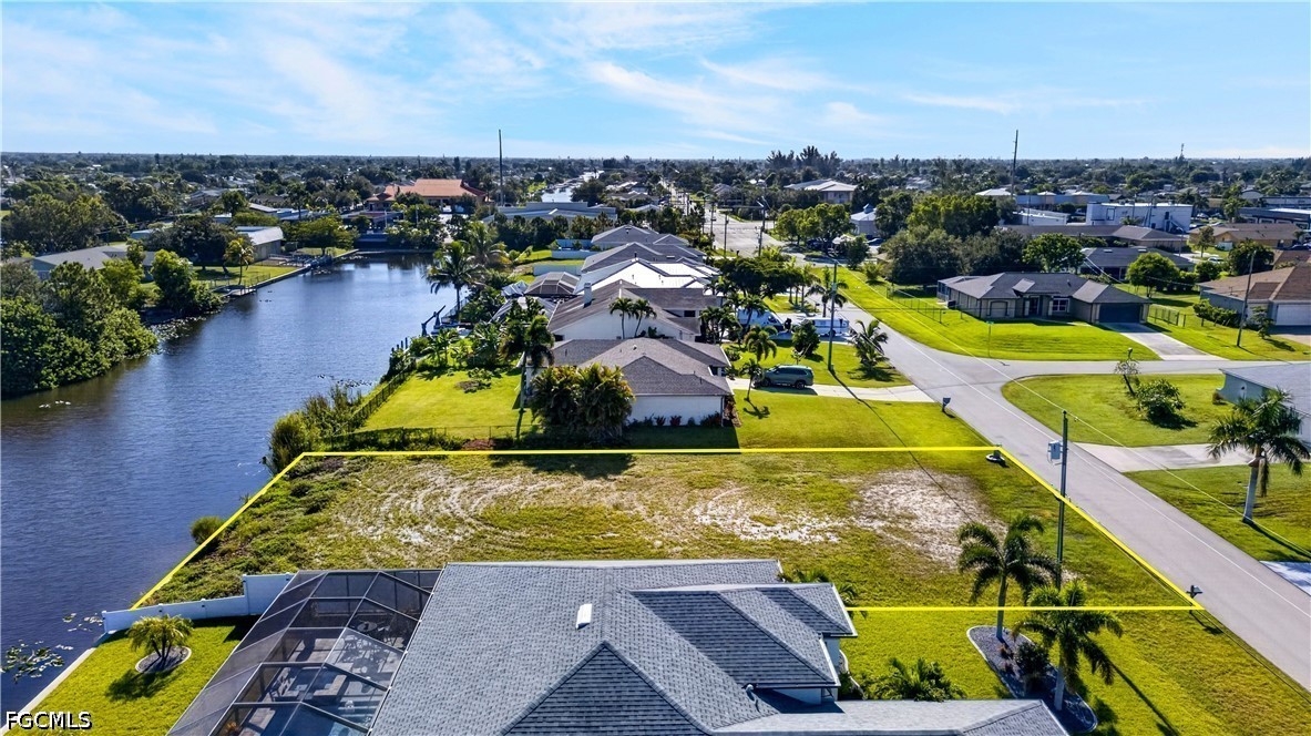 Waterfront Home for Sale in Cape Coral, photo 11