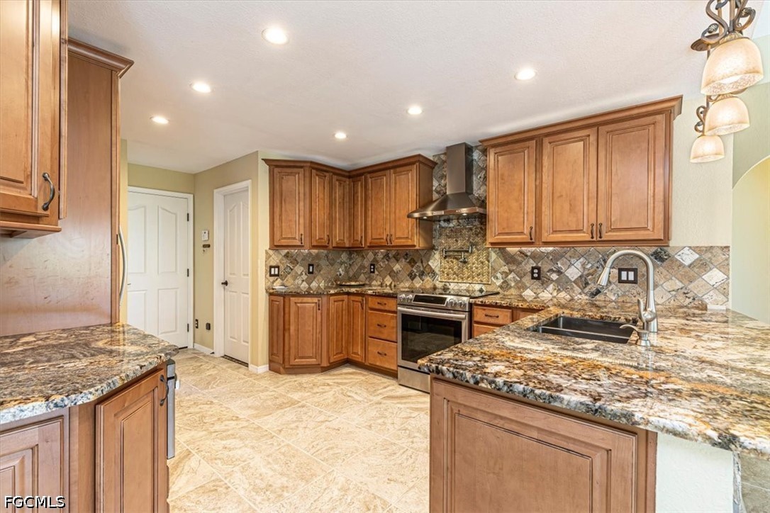 3 Bed Pool Home for Sale in Cape Coral, photo 11