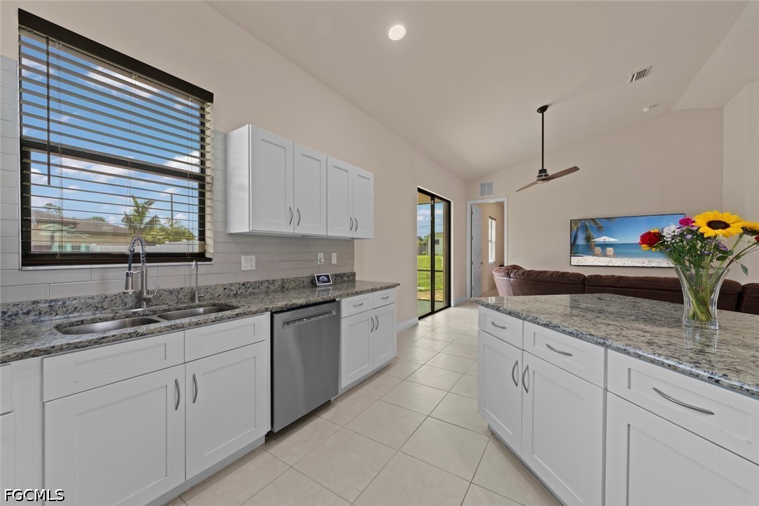 4 Bed SingleFamilyResidence for Sale in Lehigh Acres, photo 11