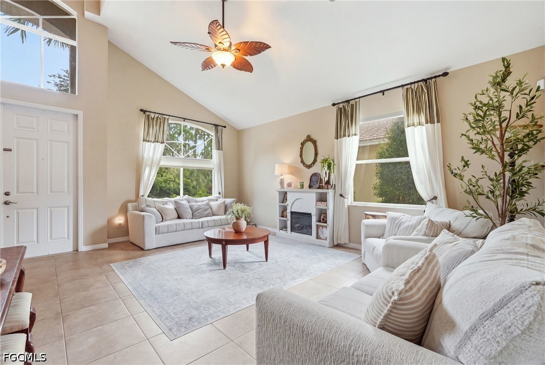3 Bed Waterfront Home for Sale in Bella Vida, FL, $365,000 — photo 11