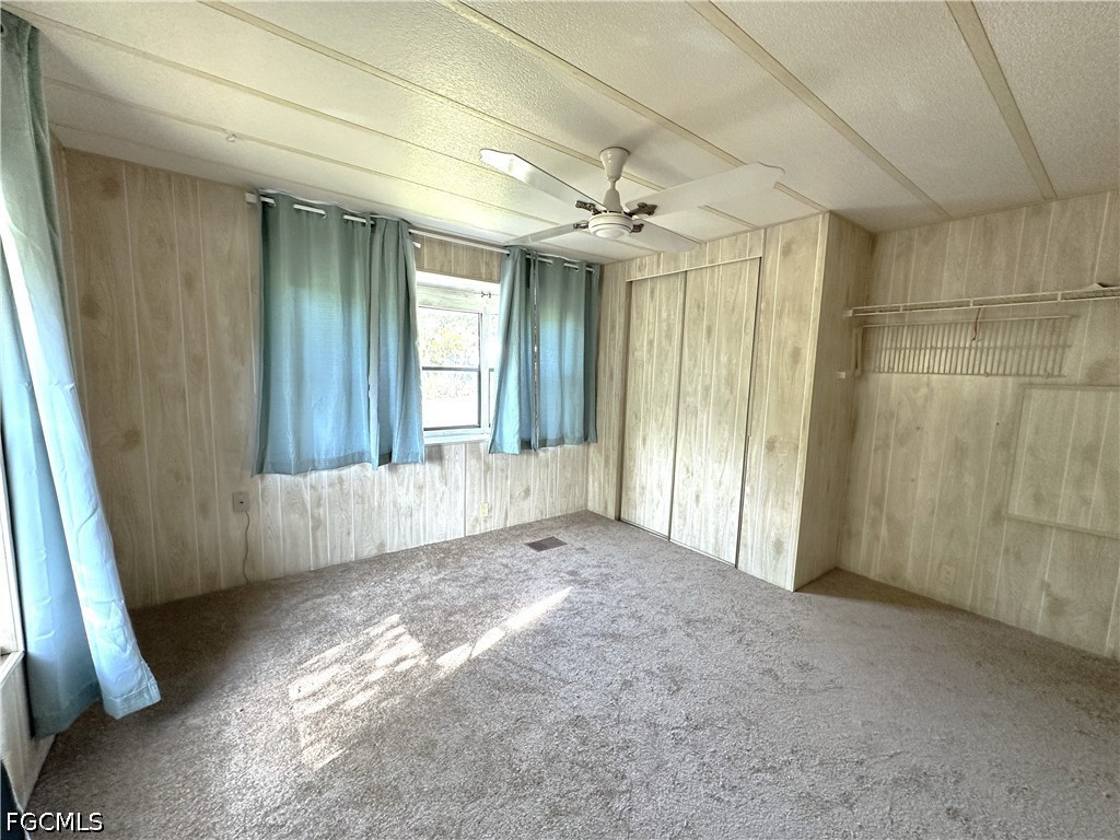 2 Bed ManufacturedHome for Sale in Mobile Manor, FL, $1,200 — photo 11