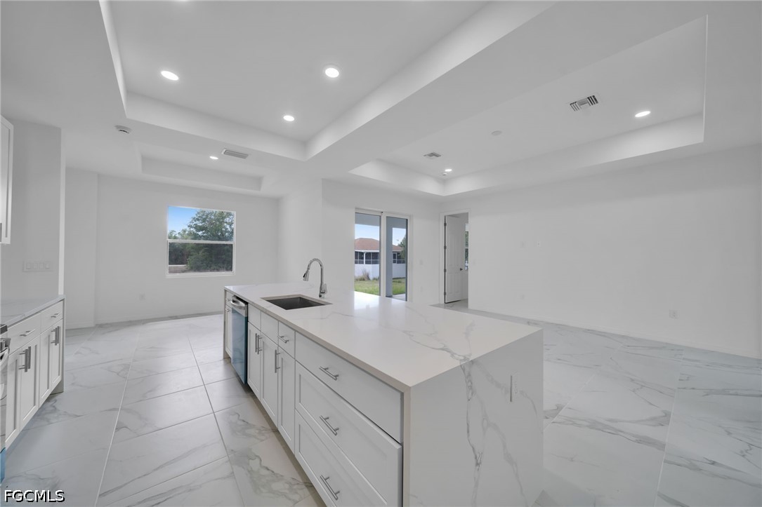 4 Bed SingleFamilyResidence for Sale in Lehigh Acres, photo 11