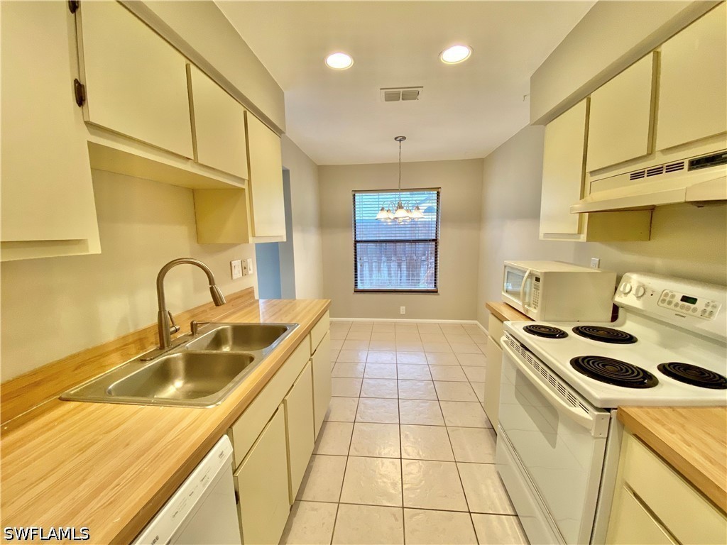 3 Bed Attached for Sale in Compass Pointe, FL, $2,070 — photo 11