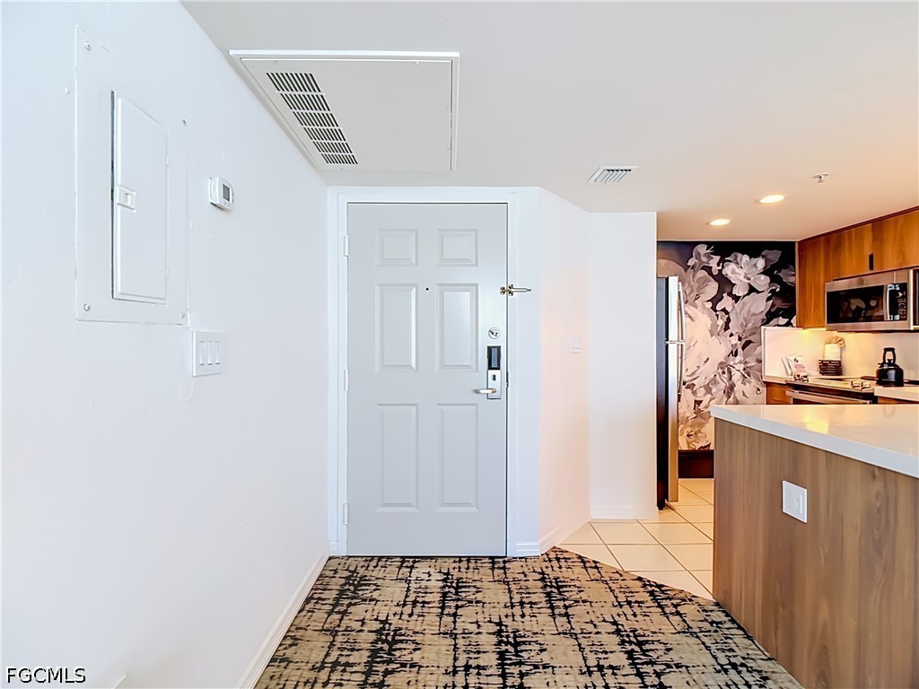 1 Bed Waterfront Home for Sale in Fort Myers Beach, photo 11