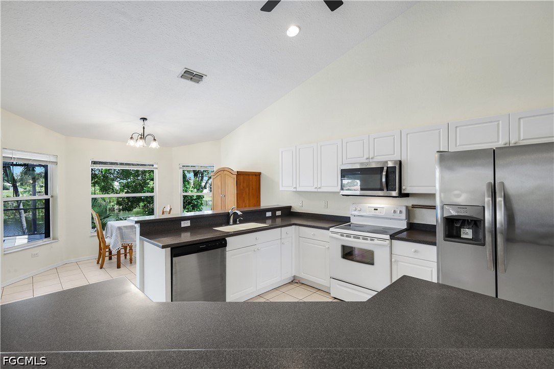 3 Bed Pool Home for Sale in Cape Coral, photo 11